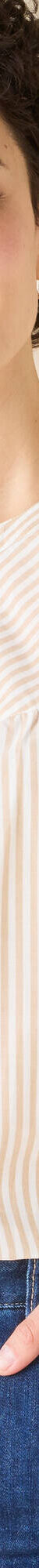 Chemisier boutonné col rond rayé (beige / blanc) Chemisier boutonné col rond rayé (beige / blanc)